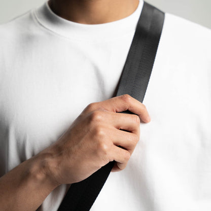 Marlen: The Elegant Anti-Theft Sling Designed for Travel